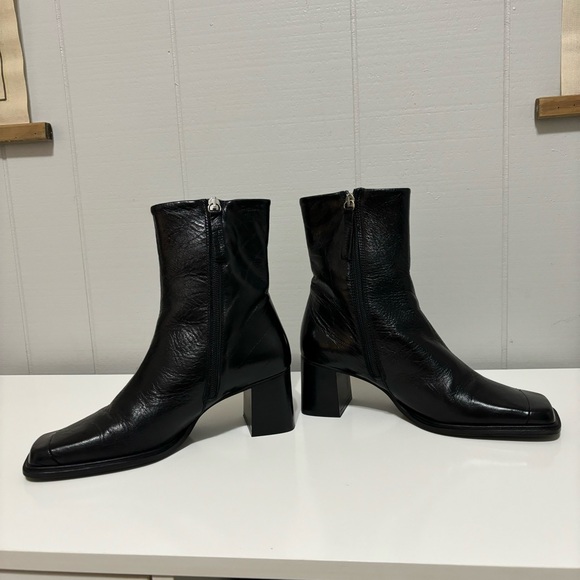 Women’s Black Leather ASOS Square Toe Side Zipper Chunky Block Heel Ankle Boots - Picture 3 of 10